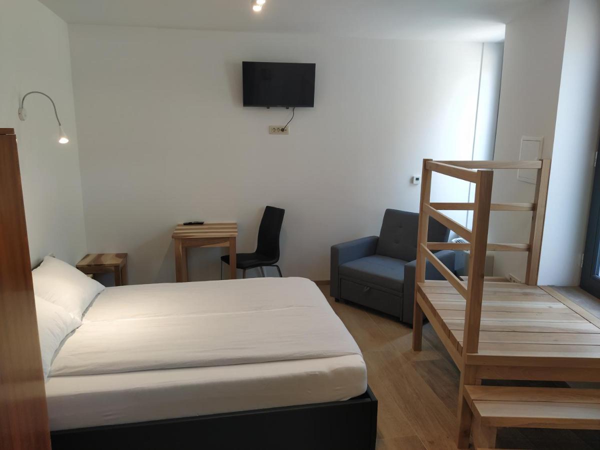 Apartmaji Maln Доленьске-Топлице Экстерьер фото